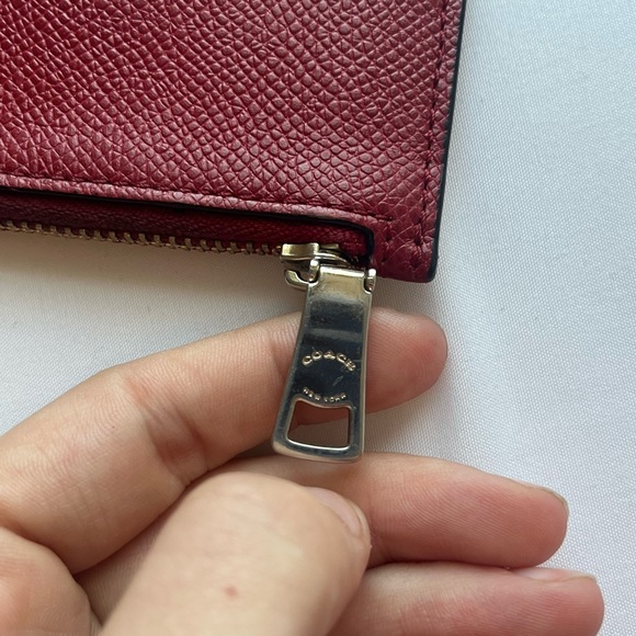 Coach red zip up coin purse EUC - Picture 3 of 7